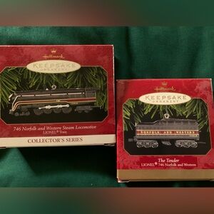 Hallmark 746 N & W locomotive and tender. Mint condition. In original boxes.